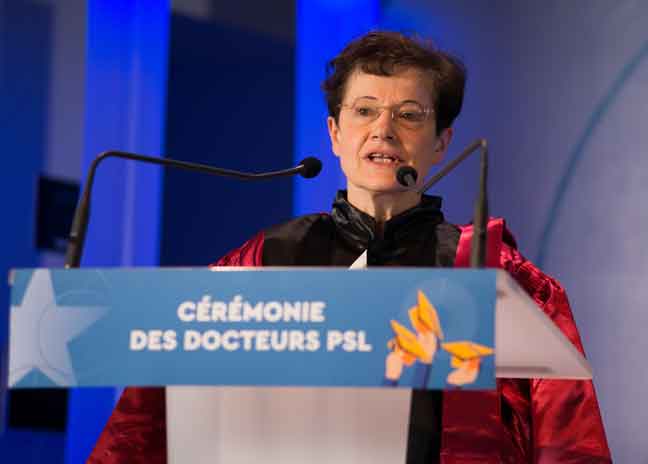 Françoise Combes astrophysicienne à l’Observatoire de Paris et professeur au Collège de France était marraine de la cérémonie des docteurs de l'Université PSL 2018