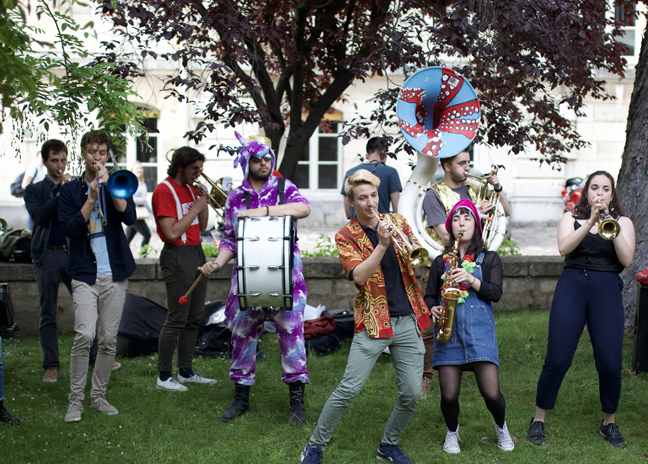 Etudiants lors de la Garden Party de l'Union PSL 2019 _ © Union PSL 