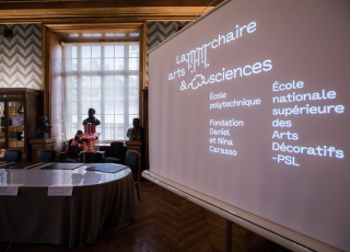 Signature de la Chaire Arts et Sciences à l'Institut pasteur en présence de PSL