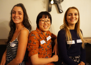 Etudiantes de PSL soirée tandem linguistique du Welcome Desk PSL