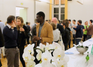 Etudiants de PSL au premier apéro de PSL Alumni dans les locaux des MINES ParisTech
