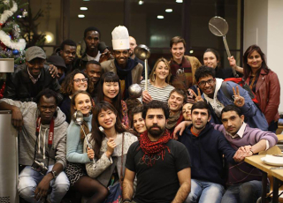 Etudiants de PSL Welcome - atelier cuisine 