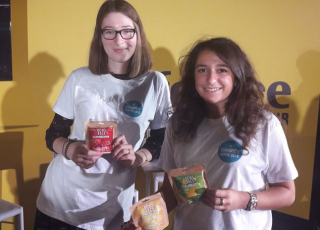 Lise Mailliard et Juliette Sabatier, étudiantes entrepreneuses du programme PSL - Pépite, lauréates du 6e prix PEPITE tremplin national pour leur start-up TinyBird
