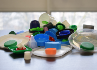 Donner une seconde vie aux plastiques difficiles à recycler  
